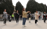 電子信息工程系分團(tuán)委組織開展“你我共牽手，愛心送溫暖”志愿服務(wù)活動